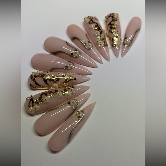 Chrome Butterfly Acrylic Press Ons - Picture 3 of 4